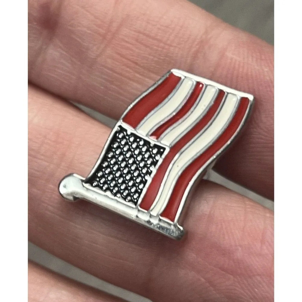 American Flag Cufflinks Men's Patriotic USA Red White Blue Silver Tone Accessory